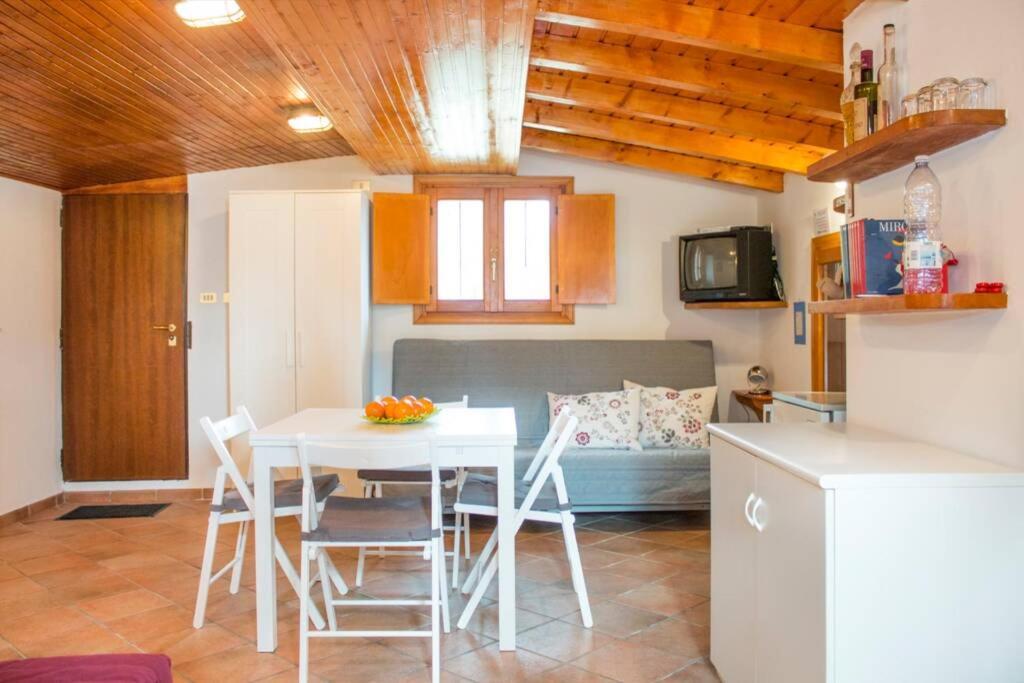 Como Lakeside Cottage - Lakefront Private Garden With Private Access To The Lake Onno Εξωτερικό φωτογραφία